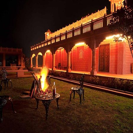 Stayvista At Pink Palace Rajasthani Decor 우티 외부 사진