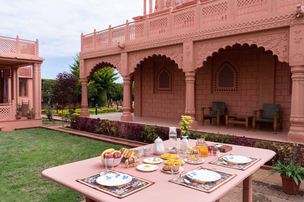 Stayvista At Pink Palace Rajasthani Decor 우티 외부 사진