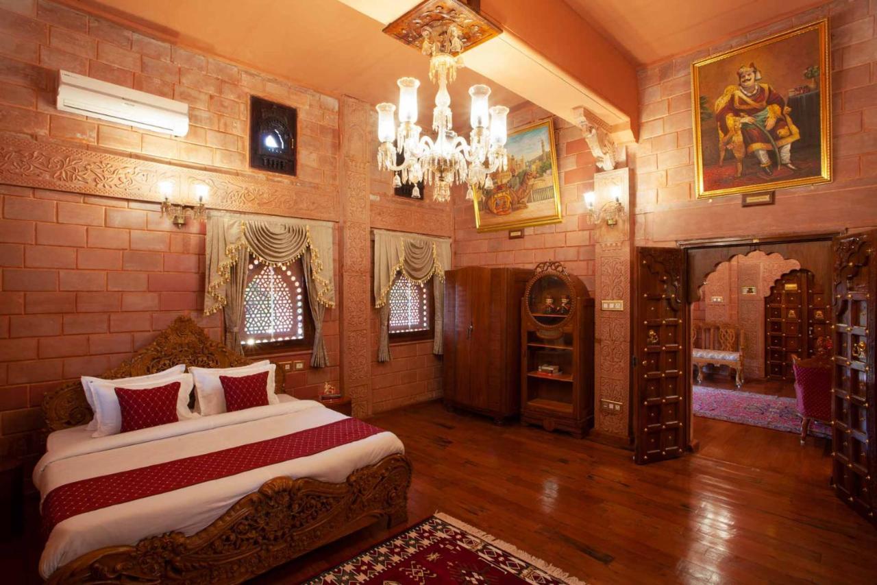 Stayvista At Pink Palace Rajasthani Decor 우티 외부 사진