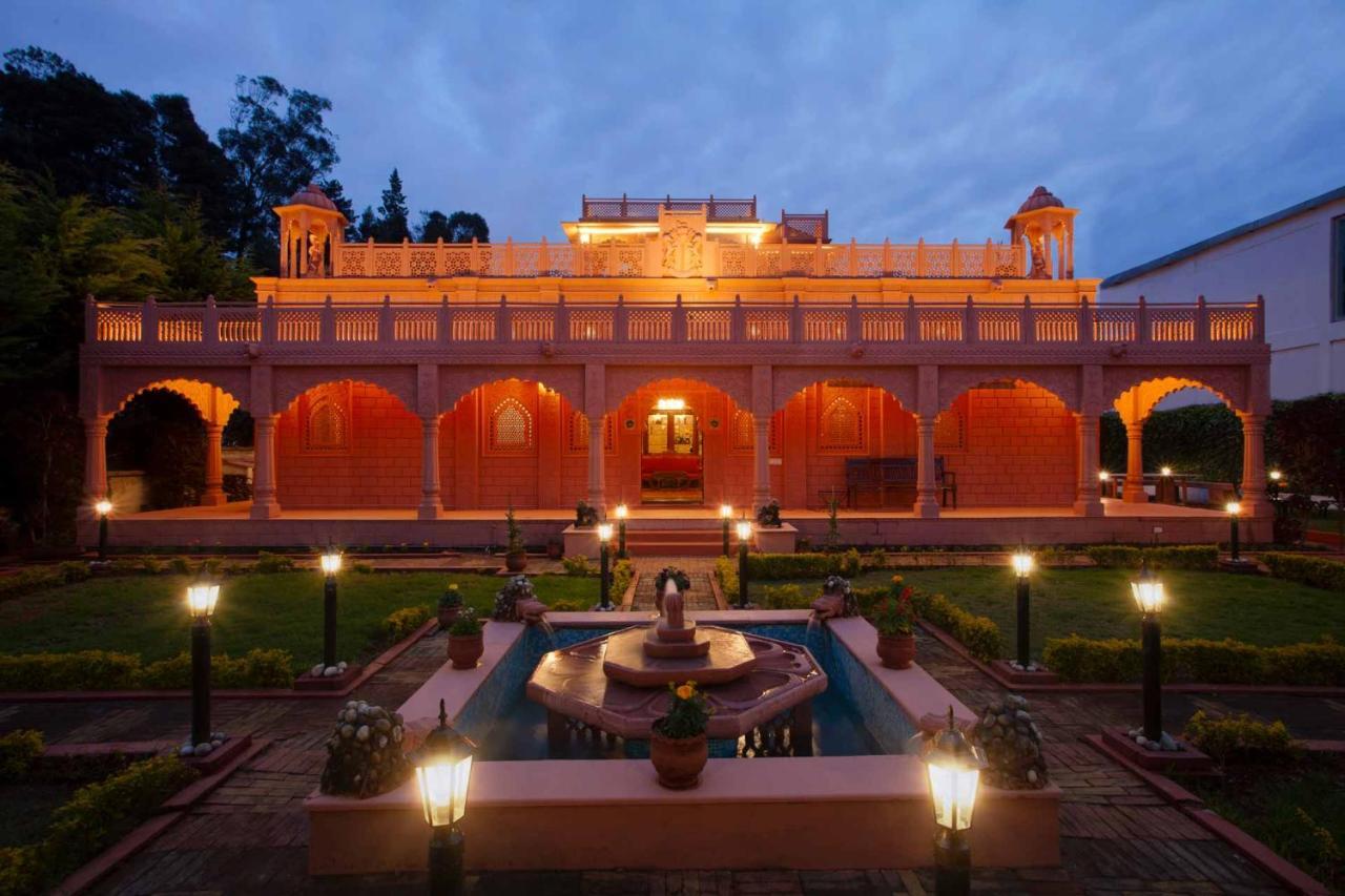 Stayvista At Pink Palace Rajasthani Decor 우티 외부 사진