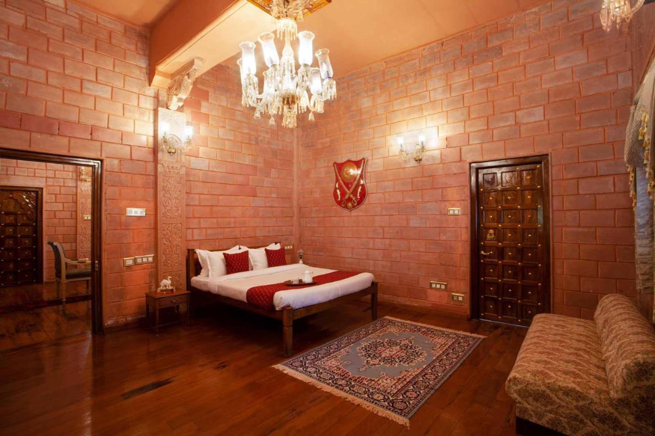 Stayvista At Pink Palace Rajasthani Decor 우티 외부 사진
